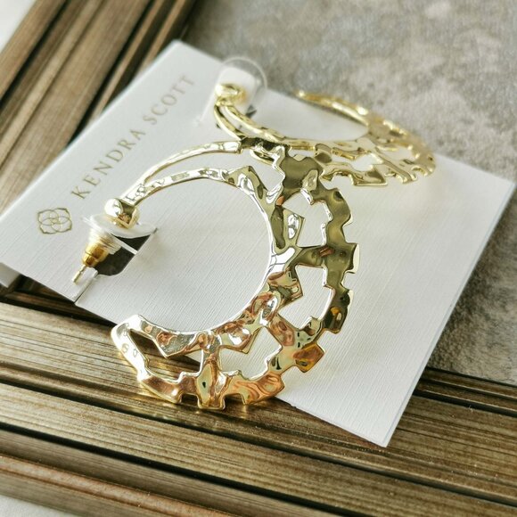 Kendra Scott Shiva Gold Hoop Earrings Jewelry - Picture 2 of 3